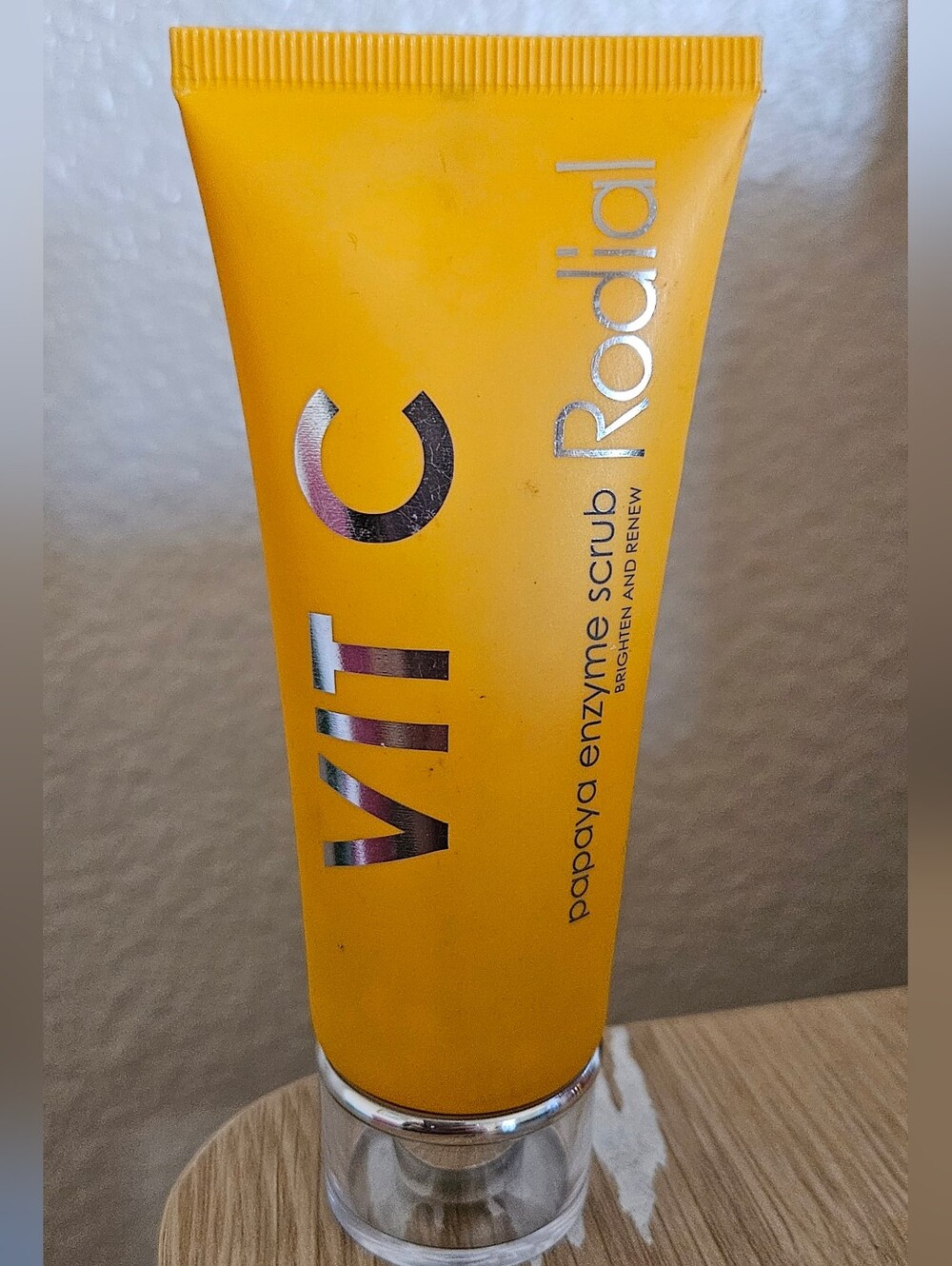 Rodial VIT C Papaya Enzyme Scrub - 70ml